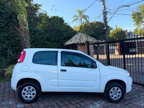 FIAT UNO 1.0 EVO VIVACE 8V FLEX 2P MANUAL FIAT UNO 1.0 EVO VIVACE 8V FLEX 2P MANUAL